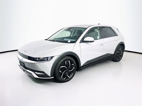 Used 2024 Hyundai Ioniq 5 SE RWD image 3