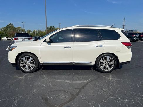 Used 2015 Nissan Pathfinder Platinum FWD image 3