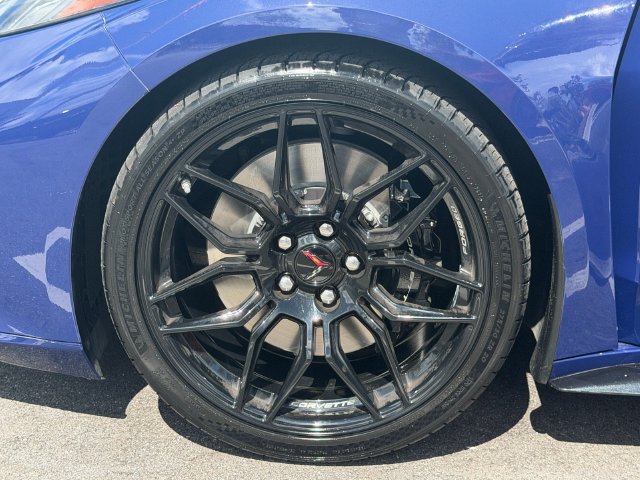 Used 2025 Chevrolet Corvette Z06 RWD image 9