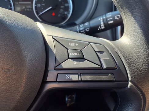 Certified 2025 Nissan Kicks Play S image 13