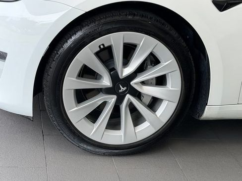 Used 2023 Tesla Model 3 Standard Range RWD image 4