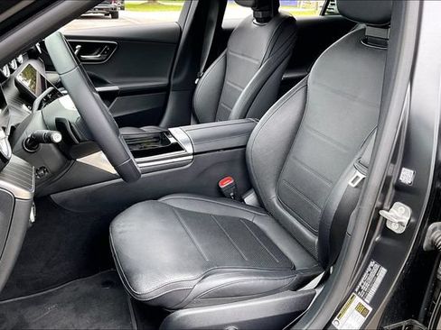 Used 2025 Mercedes-Benz C 300 Sedan image 18