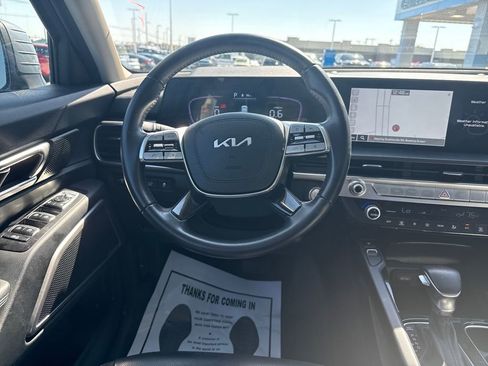 Used 2025 Kia Telluride S image 17