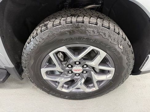 New 2026 GMC Sierra 1500 SLT w/ SLT Premium Plus Package AWD/4WD image 4
