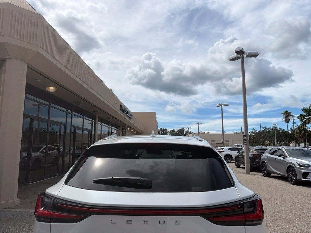 Certified 2024 Lexus NX 350 AWD image 9
