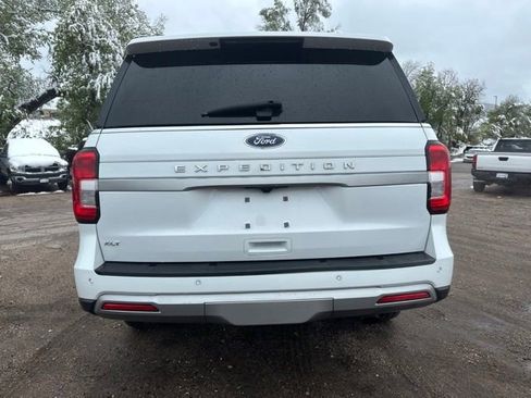 Used 2023 Ford Expedition XLT AWD/4WD image 4