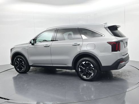 Certified 2026 Kia Sorento S AWD/4WD image 5