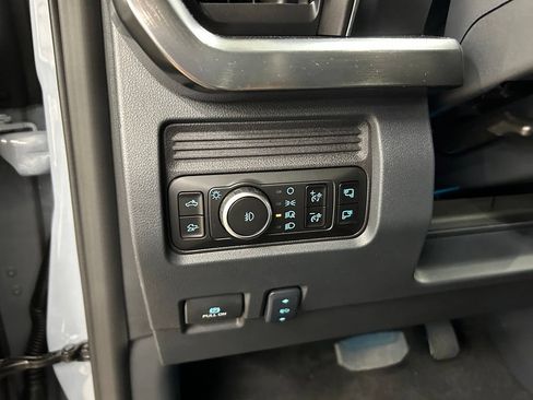 New 2026 Ford F250 Lariat w/ Black Appearance Package AWD/4WD image 13