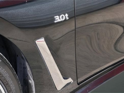 Used 2019 INFINITI Q60 3.0t Luxe w/ Essential Package image 14