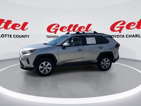 Used 2019 Toyota RAV4 LE image 4