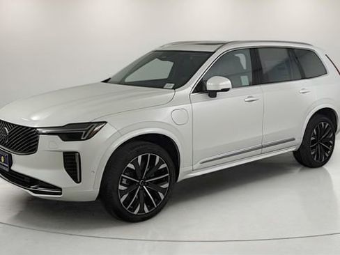 New 2025 Volvo XC90 T8 Ultra w/ Protection Package Premier AWD/4WD image 3