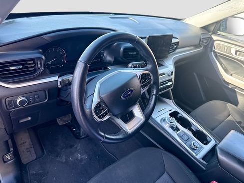 Used 2022 Ford Explorer XLT w/ Class IV Trailer Tow Package image 11