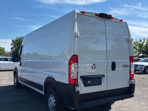 Used 2023 RAM ProMaster 2500 FWD image 4