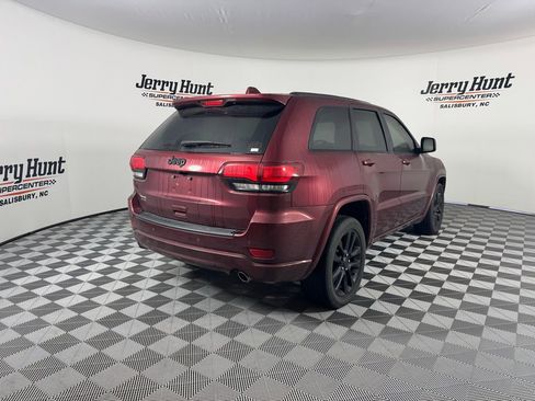 Used 2022 Jeep Grand Cherokee Laredo X image 8