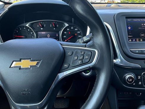 Used 2022 Chevrolet Equinox LT AWD/4WD image 12