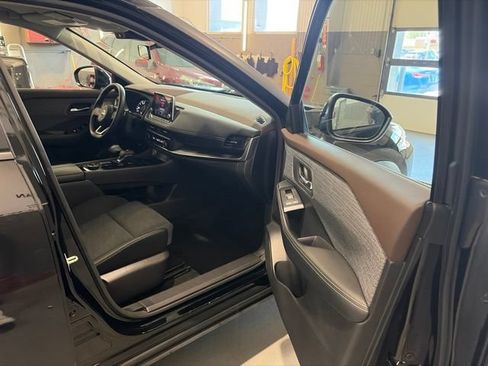 Certified 2023 Nissan Rogue SV AWD/4WD image 14