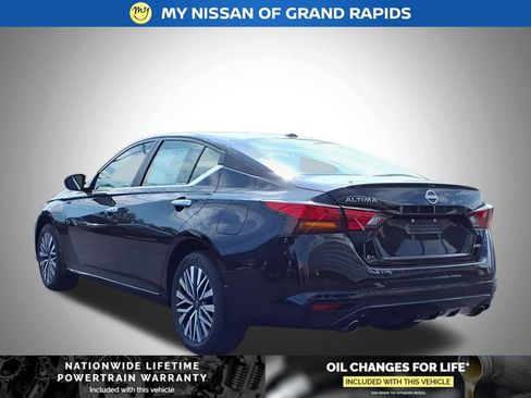 New 2025 Nissan Altima 2.5 SV w/ SV Premium Package image 16