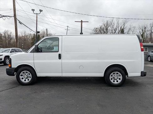 Used 2013 Chevrolet Express 1500 image 2