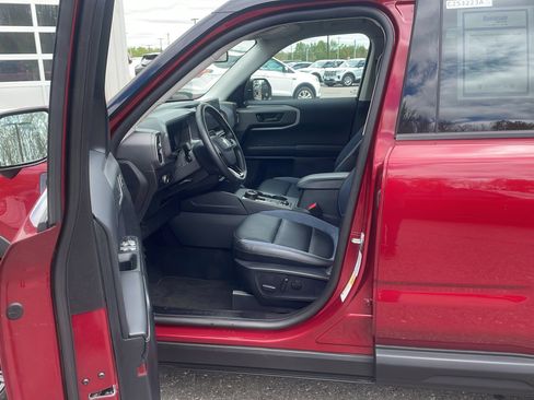 Certified 2025 Ford Bronco Sport Outer Banks w/ Outer Banks Tech Package+ AWD/4WD image 25