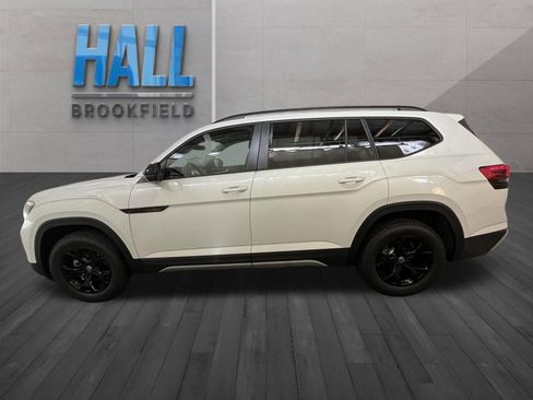 New 2026 Volkswagen Atlas Peak Edition AWD/4WD image 2