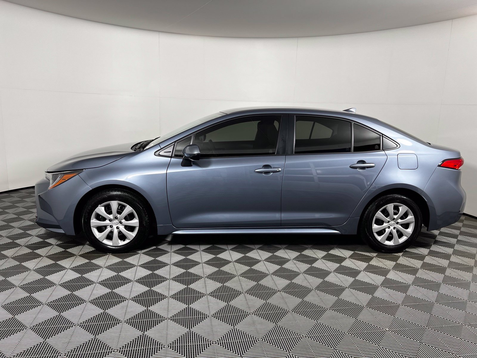 Used 2026 Toyota Corolla LE FWD image 8