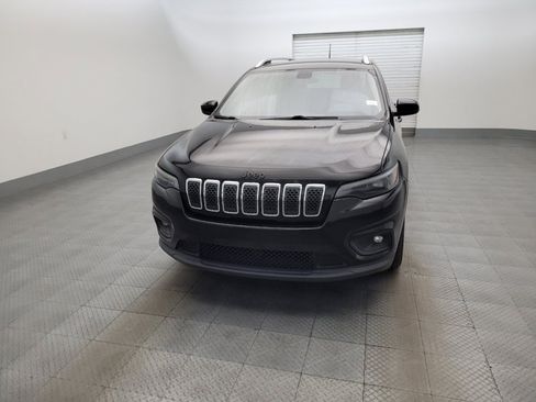 Used 2019 Jeep Cherokee Latitude Plus FWD image 15