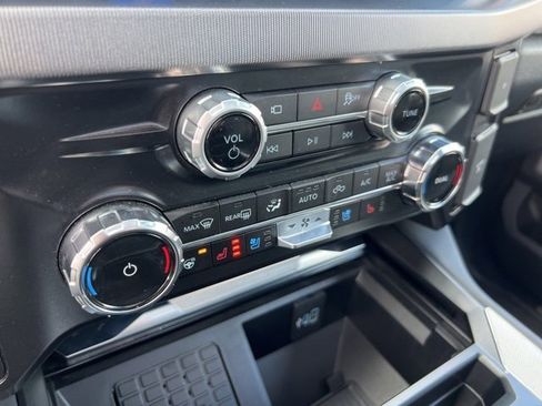 Certified 2025 Ford F350 Platinum w/ FX4 Off-Road Package image 17