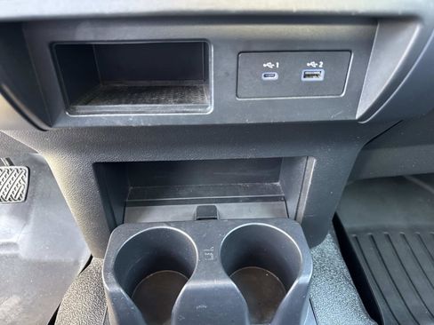 Used 2021 Nissan Titan S w/ S Utility Package image 26