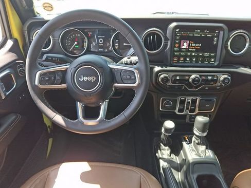 Used 2023 Jeep Wrangler Unlimited Sahara AWD/4WD image 11
