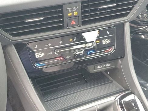 New 2026 Volkswagen Jetta SE FWD image 24