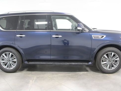 Used 2024 INFINITI QX80 Luxe image 11