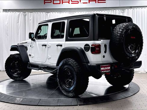 Used 2024 Jeep Wrangler Unlimited Rubicon w/ Convenience Group AWD/4WD image 3