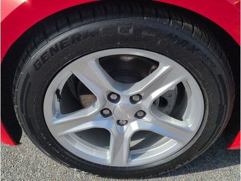 Used 2023 Chevrolet Camaro LT image 9