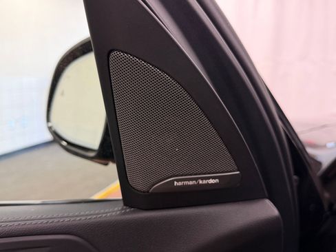 Used 2020 BMW X5 M50i image 21