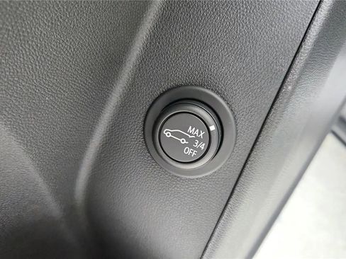 Used 2024 Chevrolet Equinox LT AWD/4WD image 23