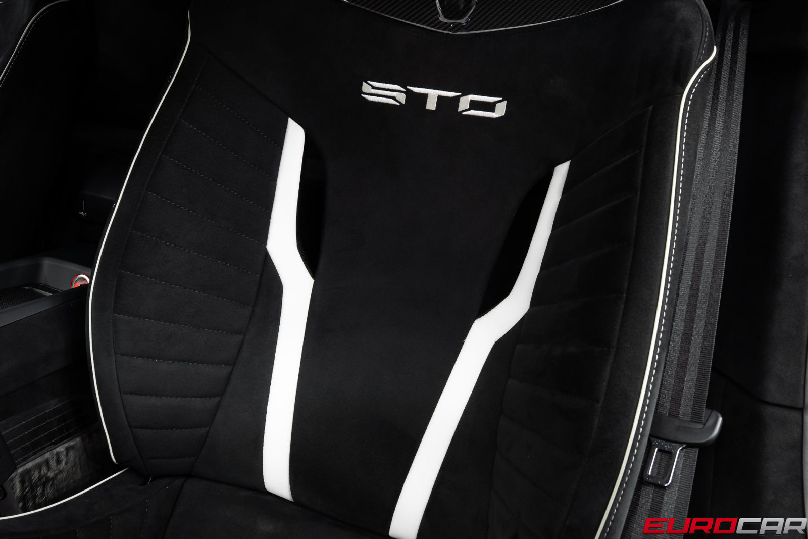 Used 2022 Lamborghini Huracan STO RWD image 48