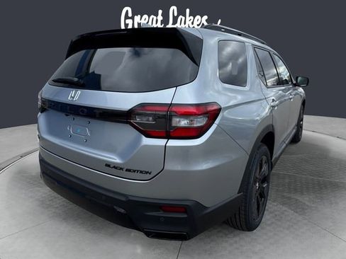 New 2026 Honda Pilot Black Edition image 5