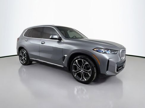 New 2026 BMW X5 xDrive50e image 3
