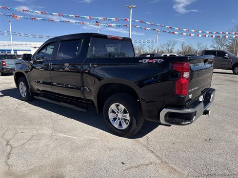 Used 2022 Chevrolet Silverado 1500 LT image 3