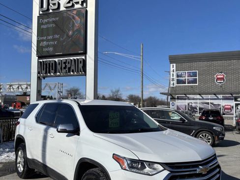 Used 2019 Chevrolet Traverse LS image 1