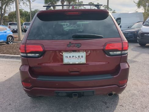 Used 2022 Jeep Grand Cherokee Laredo X image 6