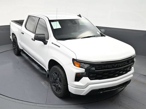 Used 2024 Chevrolet Silverado 1500 Custom w/ Turbomax Blackout Package RWD image 17
