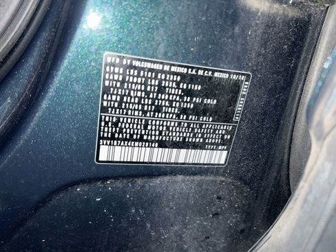 Used 2019 Volkswagen Tiguan S image 18