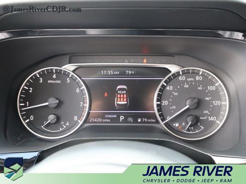 Used 2025 Nissan Pathfinder SV FWD image 30