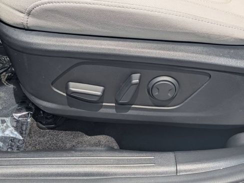 Used 2025 Hyundai Tucson SEL FWD image 16
