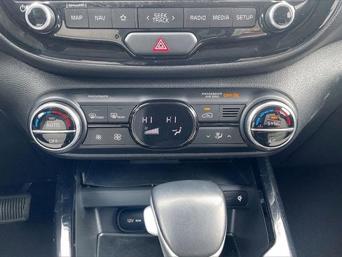 Certified 2024 Kia Soul GT-Line image 31