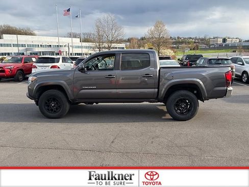 Certified 2022 Toyota Tacoma SR5 image 14