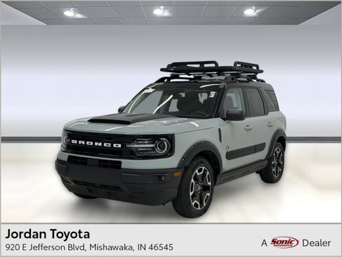 Used 2022 Ford Bronco Sport Outer Banks w/ Tech Package AWD/4WD image 1