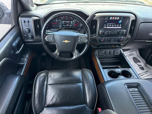 Used 2018 Chevrolet Silverado 1500 High Country AWD/4WD image 31
