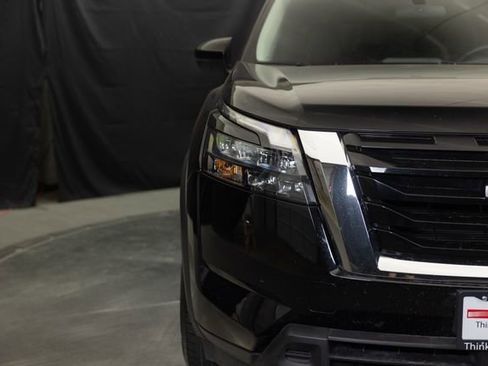 Used 2024 Nissan Pathfinder SV AWD/4WD image 6